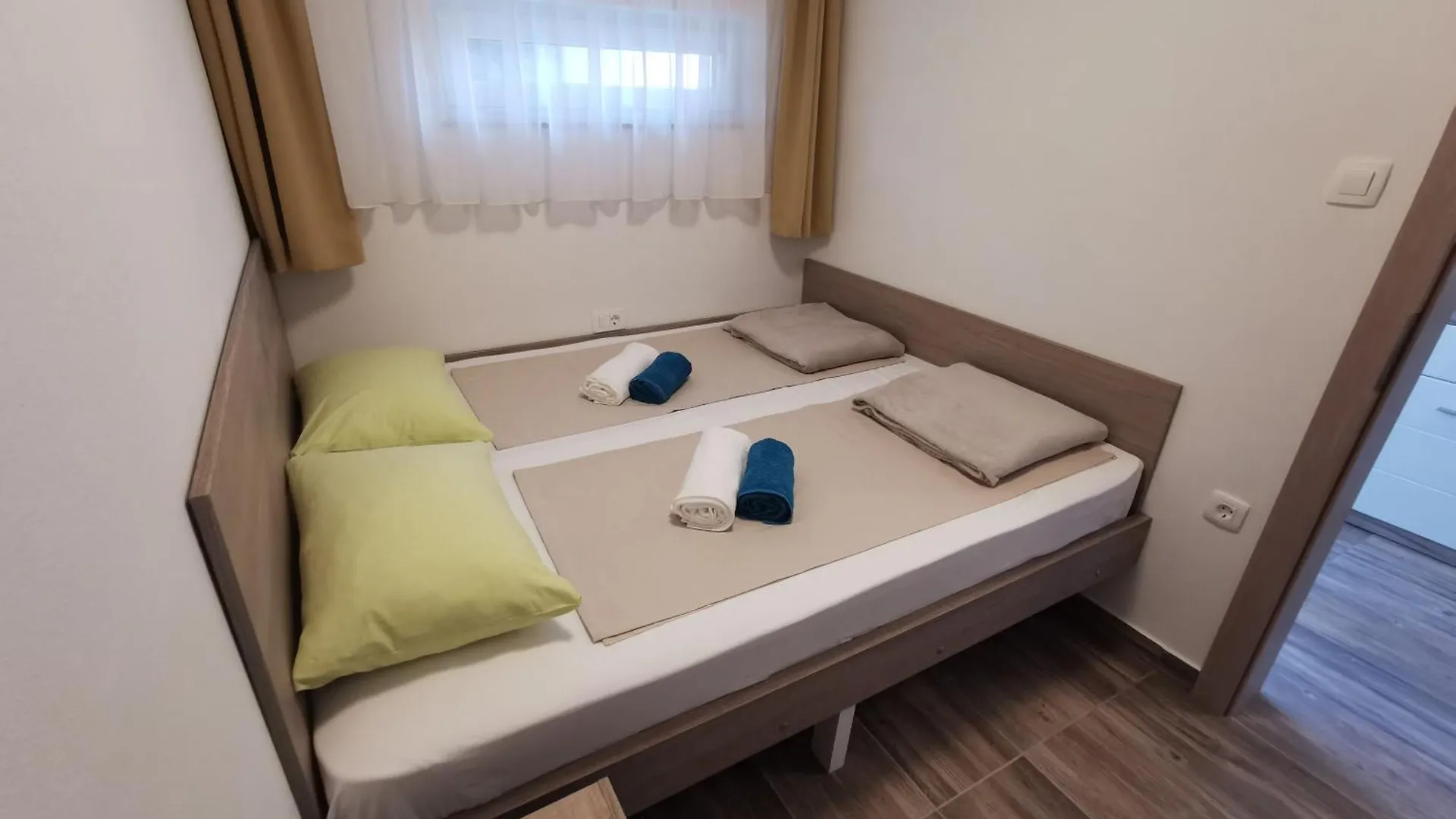 Apartment Elena Novi Vinodolski
